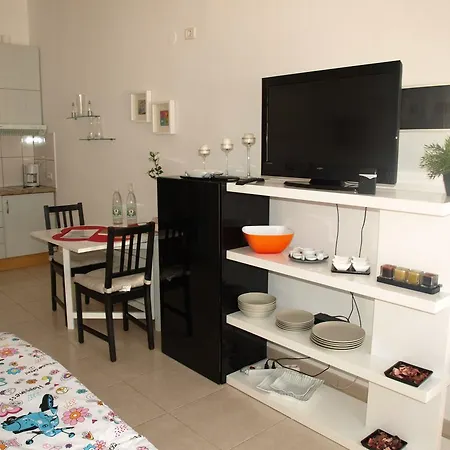 Apartment Studio Lista *
